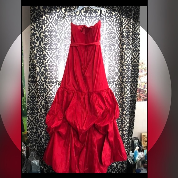 Dress - Picture 3 of 3